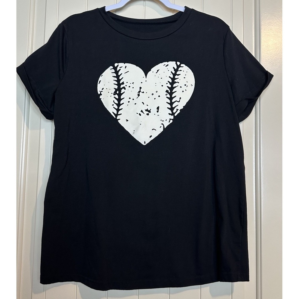 Womens' black short sleeve t-shirt heart softball baseball sz L GUC